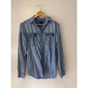 Gap Chambray Button Up Shirt - S